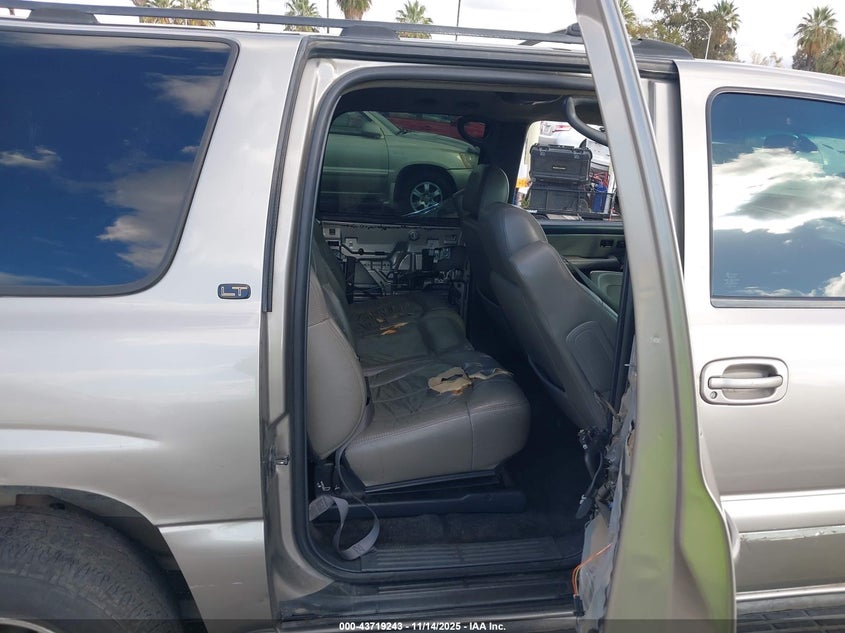 2002 Chevrolet Suburban 1500 Lt VIN: 1GNEC16T72J208353 Lot: 43719243