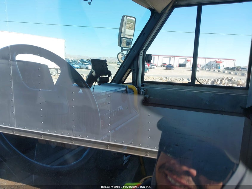 2013 Isuzu Commercial Van VIN: JALB4T170D7W01530 Lot: 43719249