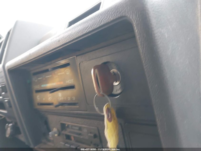 1990 GMC 4000 W4S042 VIN: J8DB4B1H7LF008880 Lot: 43719258