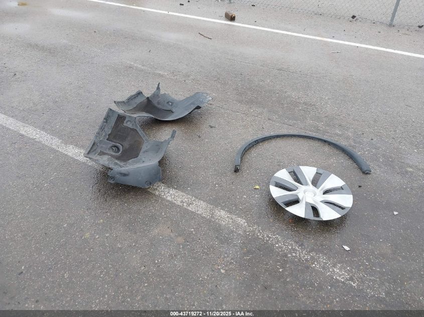 2022 Tesla Model Y Long Range Dual Motor All-Wheel Drive VIN: 7SAYGDEE8NA019026 Lot: 43719272