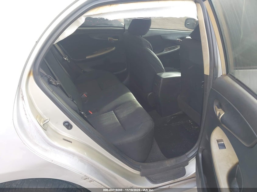 2T1BU4EE4BC736408 2011 TOYOTA COROLLA photo no. 8