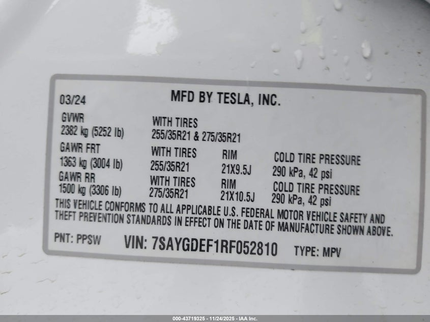 2024 Tesla Model Y Performance Dual Motor All-Wheel Drive VIN: 7SAYGDEF1RF052810 Lot: 43719325