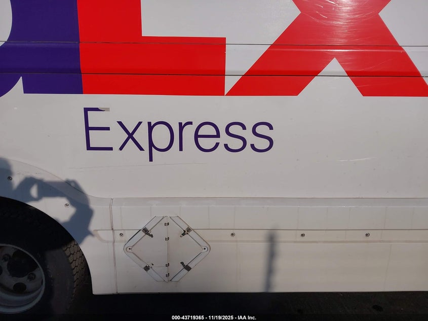 2013 Isuzu Commercial Van VIN: JALB4T177D7W00424 Lot: 43719365