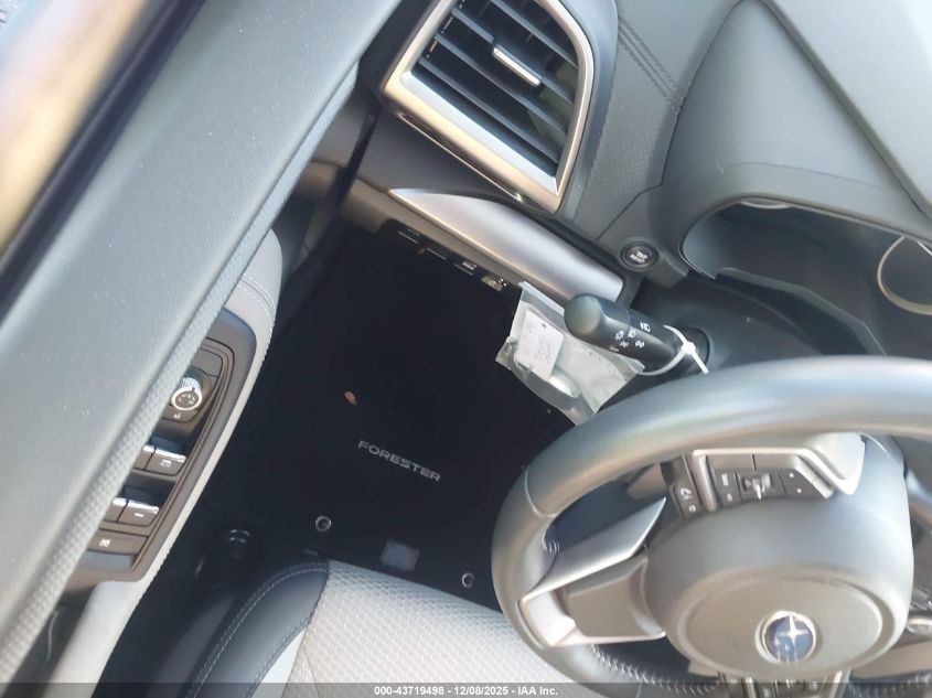 2017 Subaru Outback 3.6R Touring VIN: 4S4BSETC5H3313606 Lot: 43719498