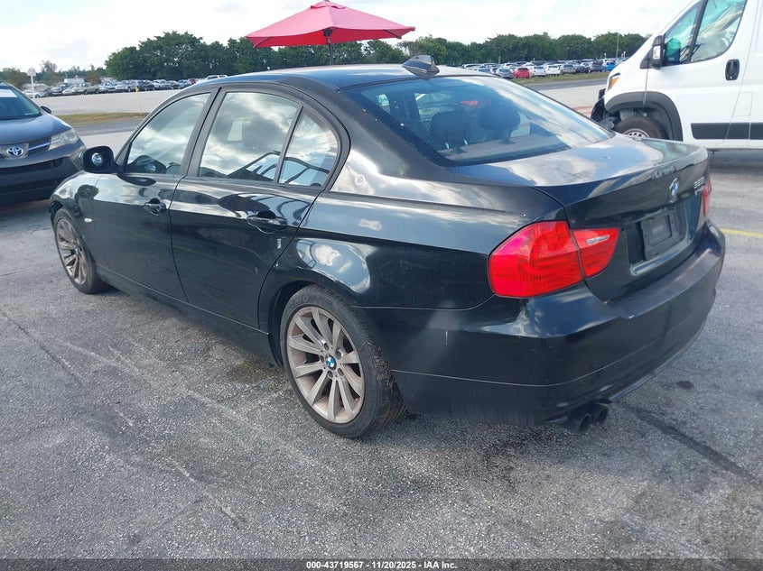 WBAPH7C55AA176218 2010 BMW 3ER photo no. 3