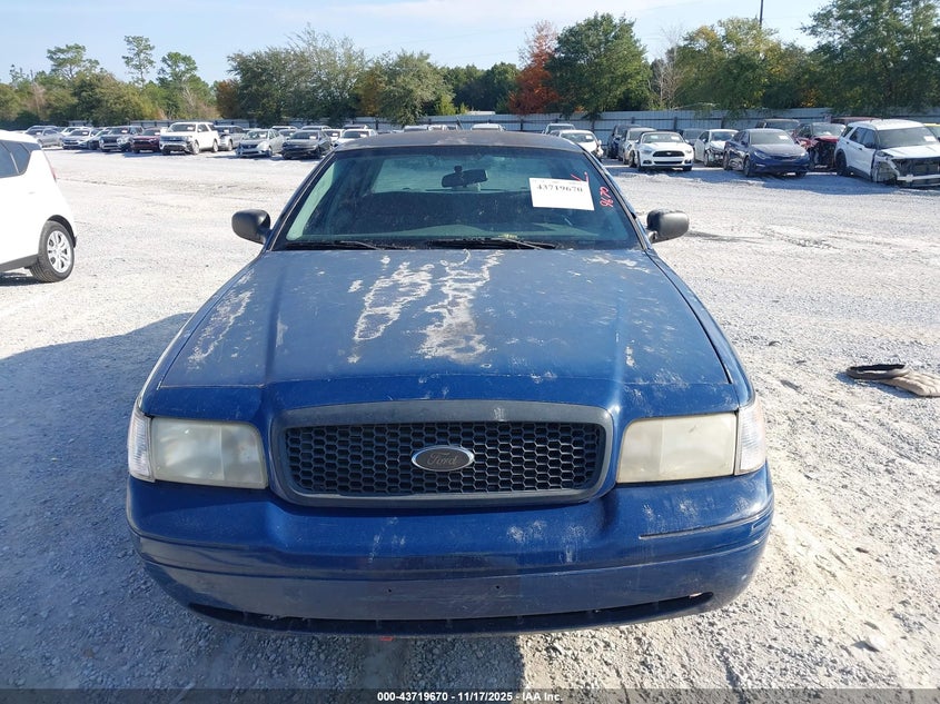 2002 Ford Crown Victoria Natural Gas Vehicle/Police/Police Street Appearance VIN: 2FAFP71W72X157701 Lot: 43719670