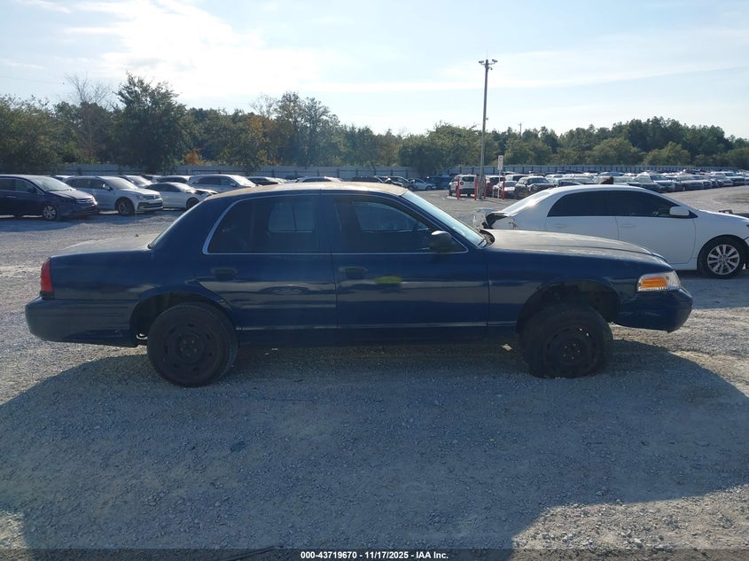 2002 Ford Crown Victoria Natural Gas Vehicle/Police/Police Street Appearance VIN: 2FAFP71W72X157701 Lot: 43719670