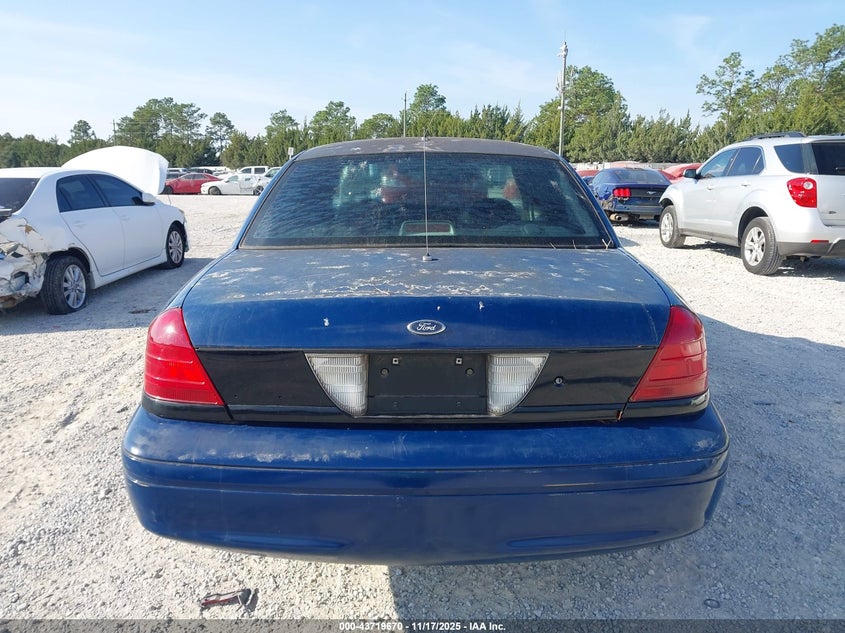 2002 Ford Crown Victoria Natural Gas Vehicle/Police/Police Street Appearance VIN: 2FAFP71W72X157701 Lot: 43719670