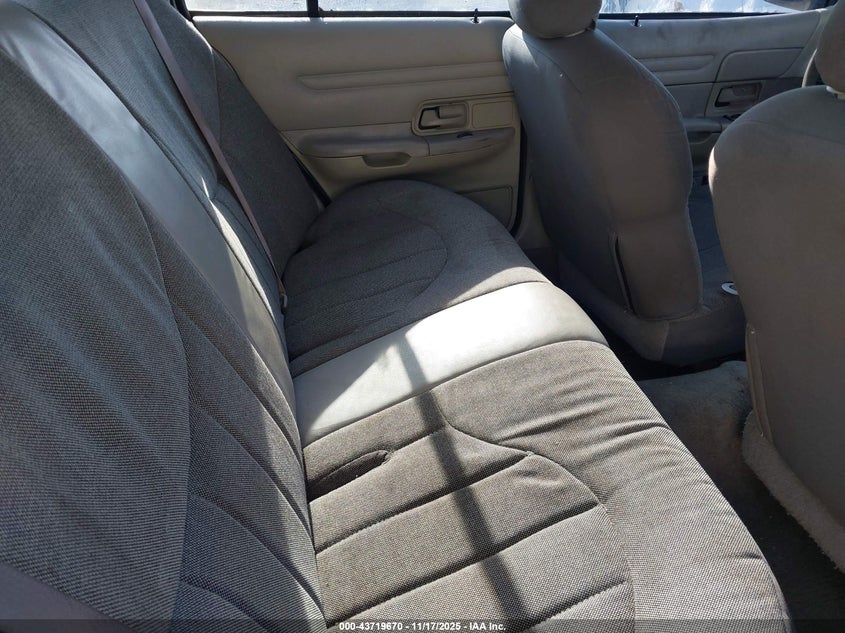 2002 Ford Crown Victoria Natural Gas Vehicle/Police/Police Street Appearance VIN: 2FAFP71W72X157701 Lot: 43719670