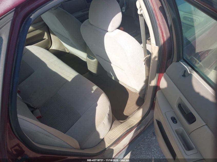 2005 FORD TAURUS auction photo 8