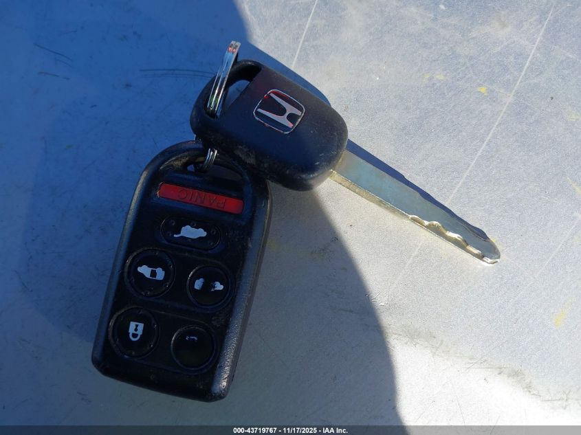 2008 Honda Odyssey Touring VIN: 5FNRL38938B099090 Lot: 43719767