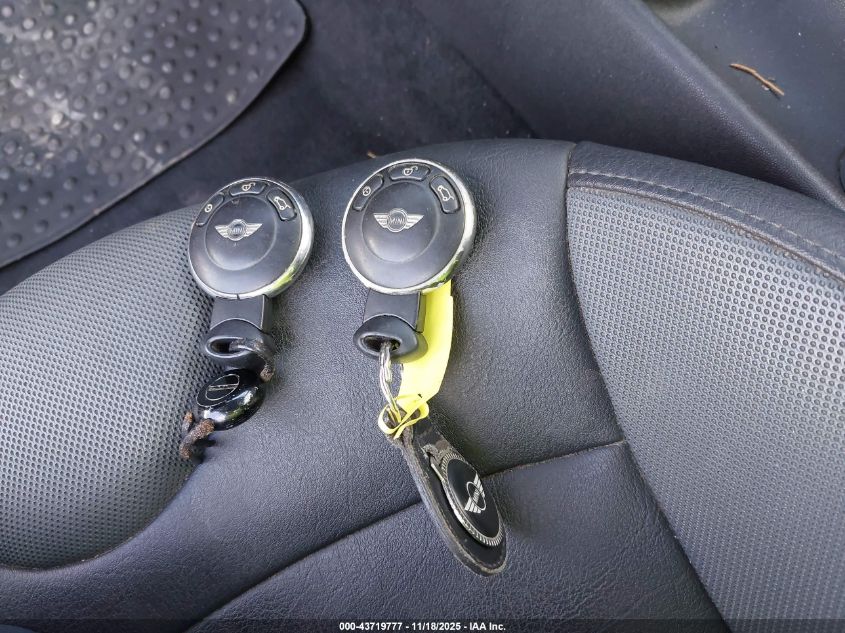 2007 Mini Cooper S VIN: WMWMF73557TT81074 Lot: 43719777