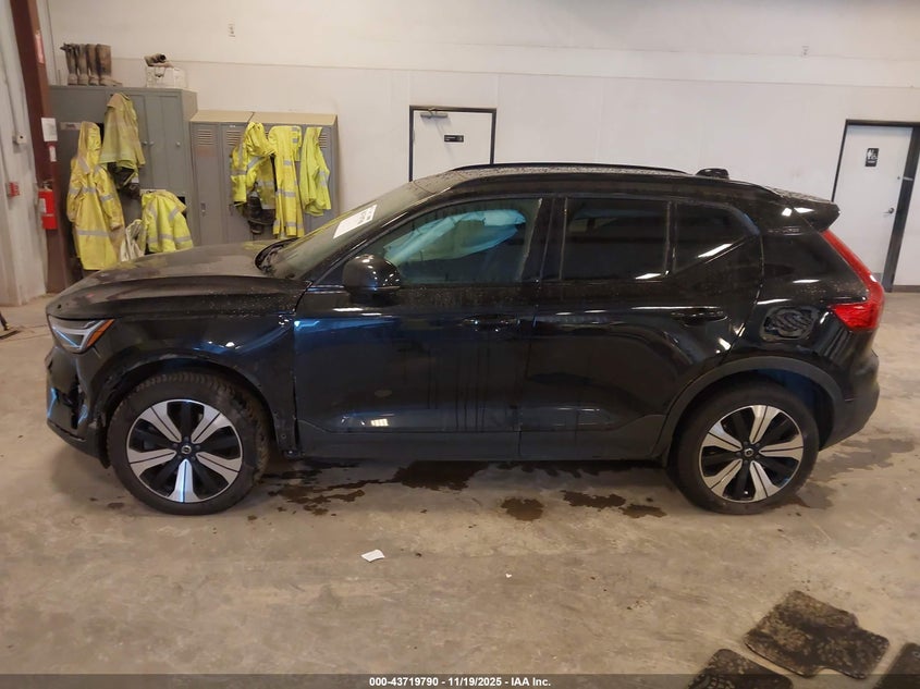 2023 Volvo Xc40 Recharge Pure Electric Twin Plus VIN: YV4ED3UL0P2059738 Lot: 43719790