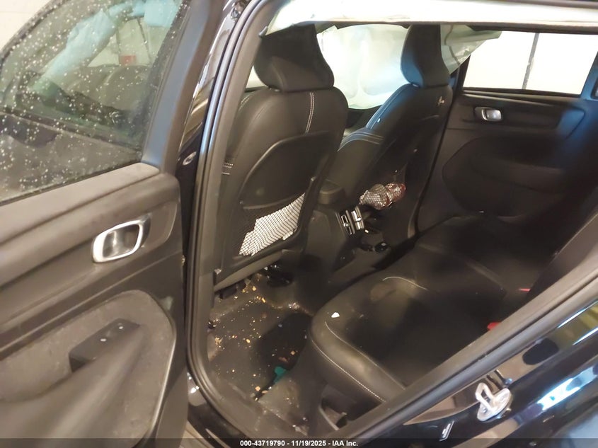 2023 Volvo Xc40 Recharge Pure Electric Twin Plus VIN: YV4ED3UL0P2059738 Lot: 43719790