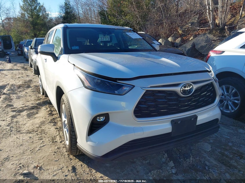 TOYOTA HIGHLANDER LE