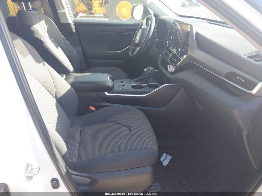 2023 Toyota Highlander Le