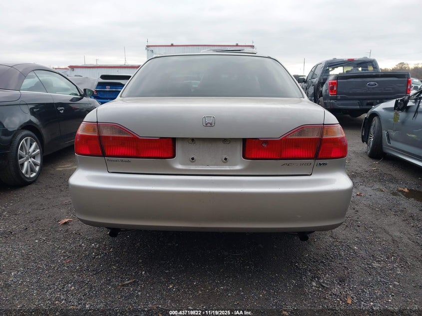 1HGCG165XXA010512 1999 HONDA ACCORD photo no. 16
