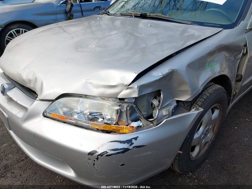 1HGCG165XXA010512 1999 HONDA ACCORD photo no. 6