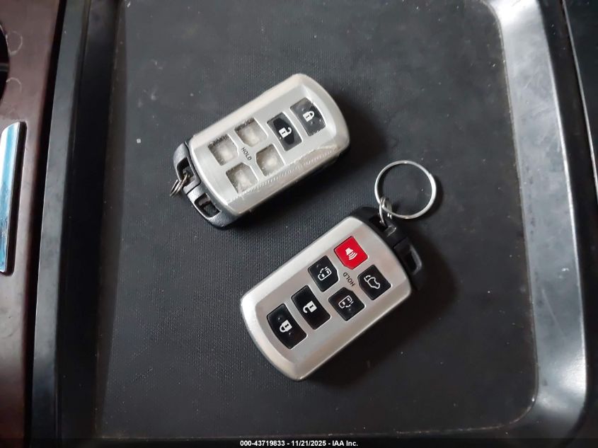 2011 Toyota Sienna Xle VIN: 5TDDK3DC9BS002833 Lot: 43719833