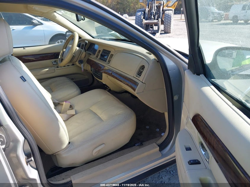 2MEHM75V79X627425 2009 MERCURY GRAND MARQUIS photo no. 5