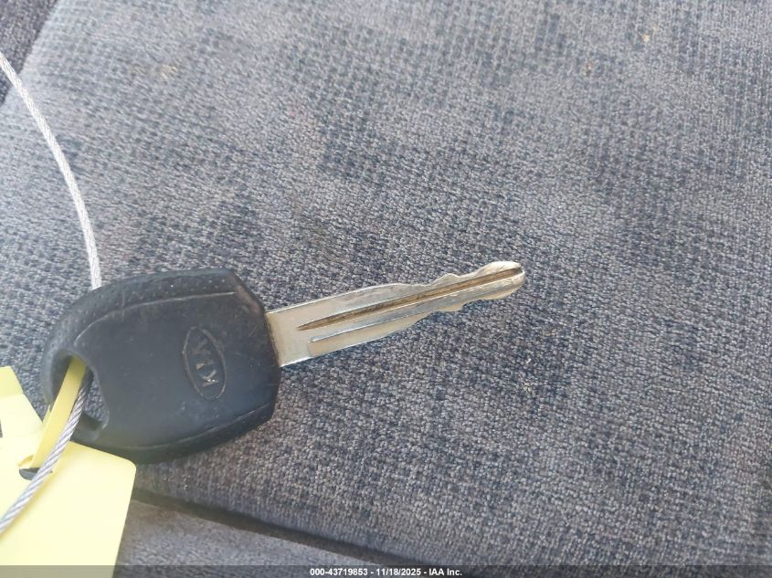 2003 Kia Sorento Ex/Lx VIN: KNDJD733835139968 Lot: 43719853