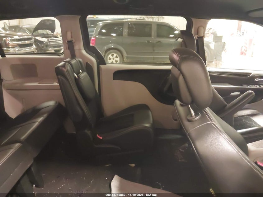 2018 Dodge Grand Caravan Sxt VIN: 2C4RDGCG9JR209211 Lot: 43719882