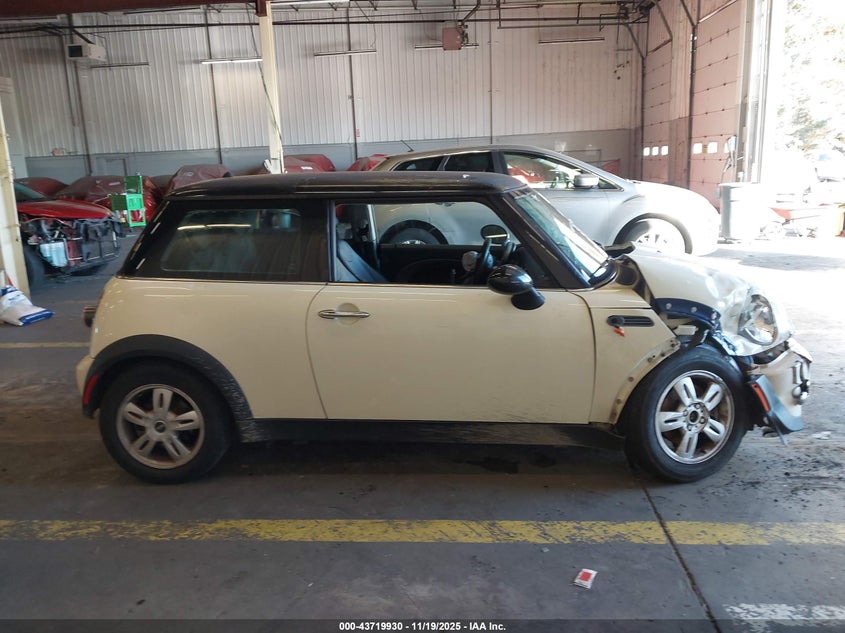 2003 Mini Cooper VIN: WMWRC33493TE15349 Lot: 43719930
