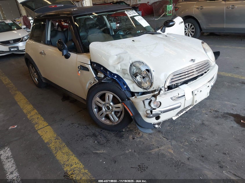 2003 Mini Cooper VIN: WMWRC33493TE15349 Lot: 43719930