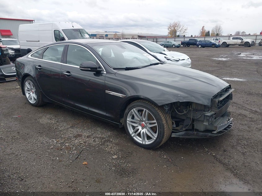 JAGUAR XJ 3.0L PREMIUM LUXURY