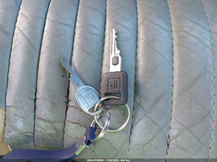 1993 Buick Park Avenue VIN: 1G4CW53L1P1627112 Lot: 43720060