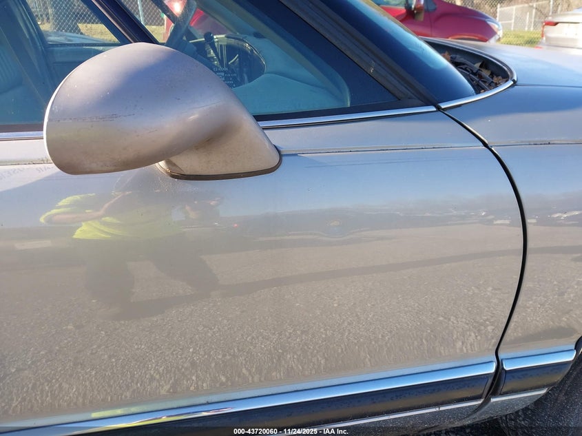 1993 Buick Park Avenue VIN: 1G4CW53L1P1627112 Lot: 43720060