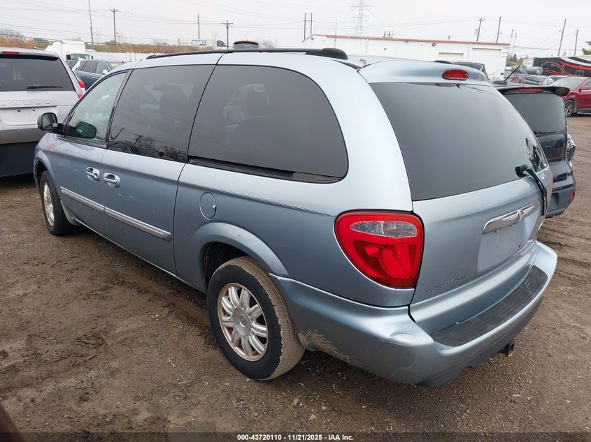 2C8GP54L95R429693 2005 CHRYSLER TOWN & COUNTRY photo no. 3