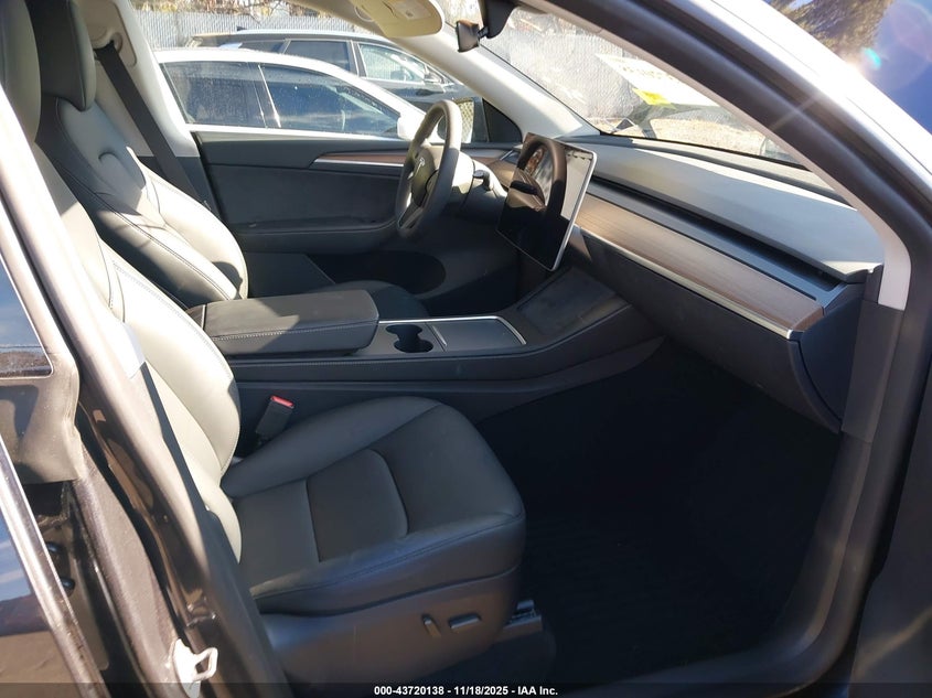 7SAYGDEE2RF166645 2024 TESLA MODEL Y photo no. 5