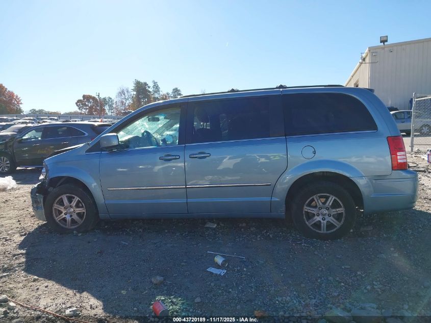 2009 Chrysler Town & Country Touring VIN: 2A8HR54109R505492 Lot: 43720189