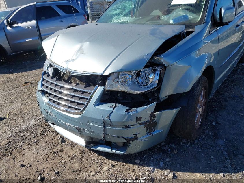 2009 Chrysler Town & Country Touring VIN: 2A8HR54109R505492 Lot: 43720189