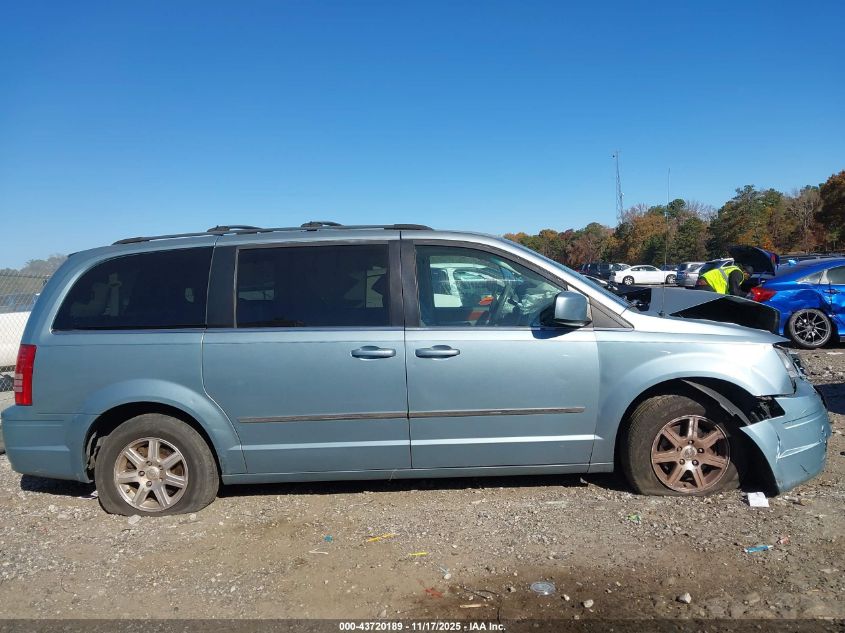 2009 Chrysler Town & Country Touring VIN: 2A8HR54109R505492 Lot: 43720189