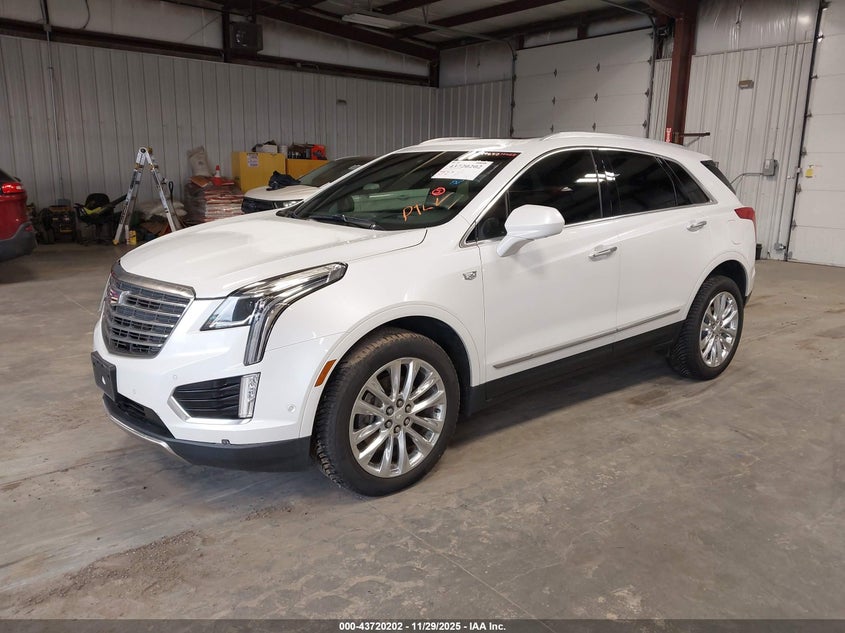 1GYKNGRS7KZ199841 2019 CADILLAC XT5 photo no. 2