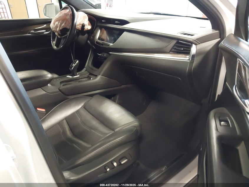 1GYKNGRS7KZ199841 2019 CADILLAC XT5 photo no. 5