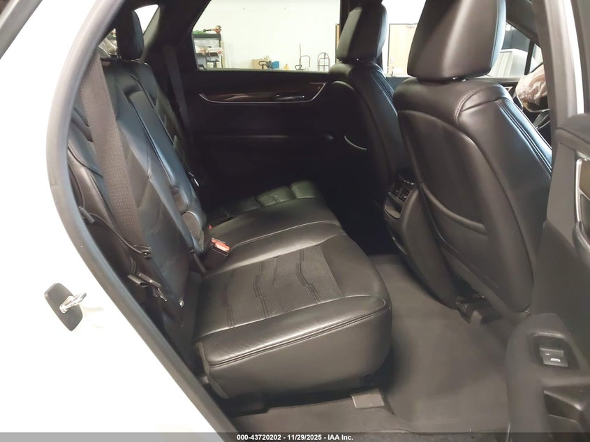 1GYKNGRS7KZ199841 2019 CADILLAC XT5 photo no. 8