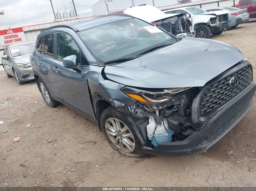 TOYOTA COROLLA CROSS LE