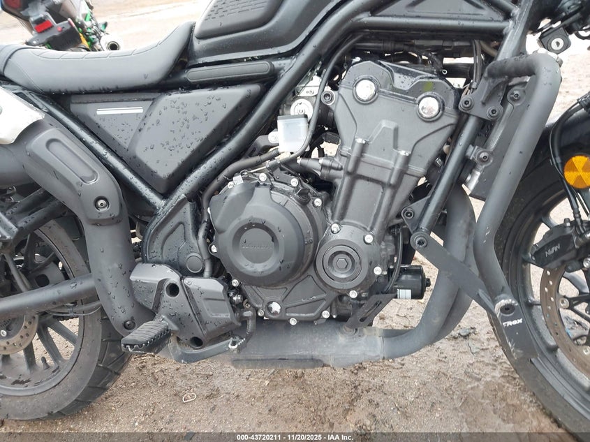 MLHPC6750R5100235 2024 HONDA CL photo no. 8