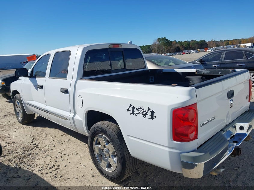 1D7HW58N75S243675 2005 DODGE DAKOTA photo no. 14