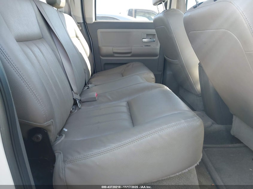 1D7HW58N75S243675 2005 DODGE DAKOTA photo no. 8