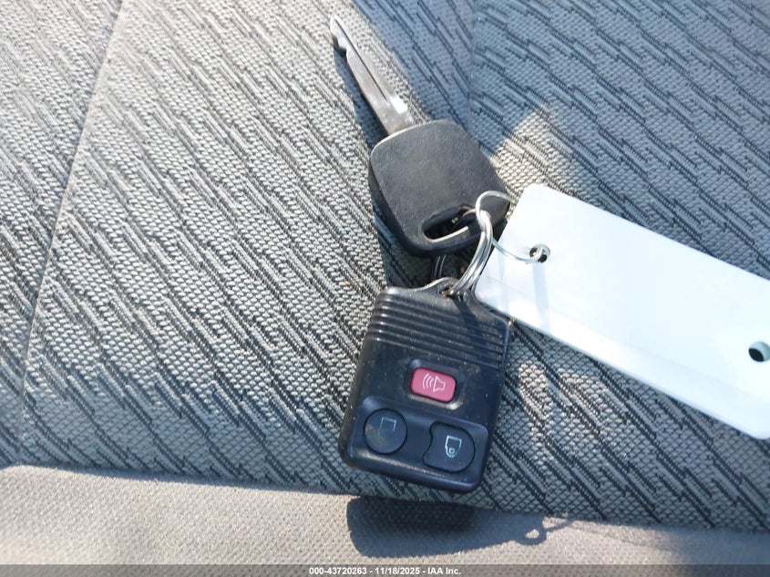 2003 Ford Escape Xlt VIN: 1FMYU03113KA71045 Lot: 43720263