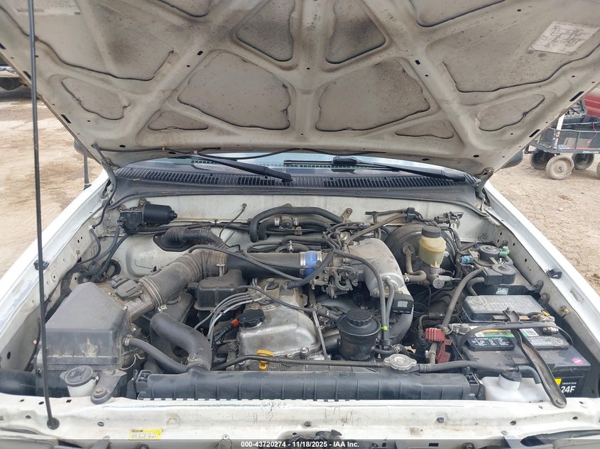 2000 Toyota Tacoma Prerunner VIN: 4TASM92N4YZ637101 Lot: 43720274