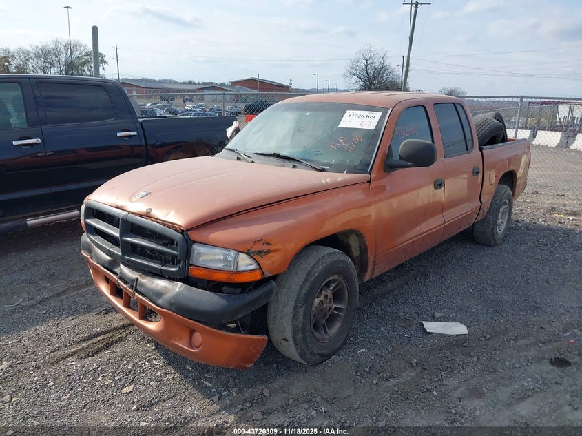 1B7GL2AX9YS653844 2000 DODGE DAKOTA photo no. 2