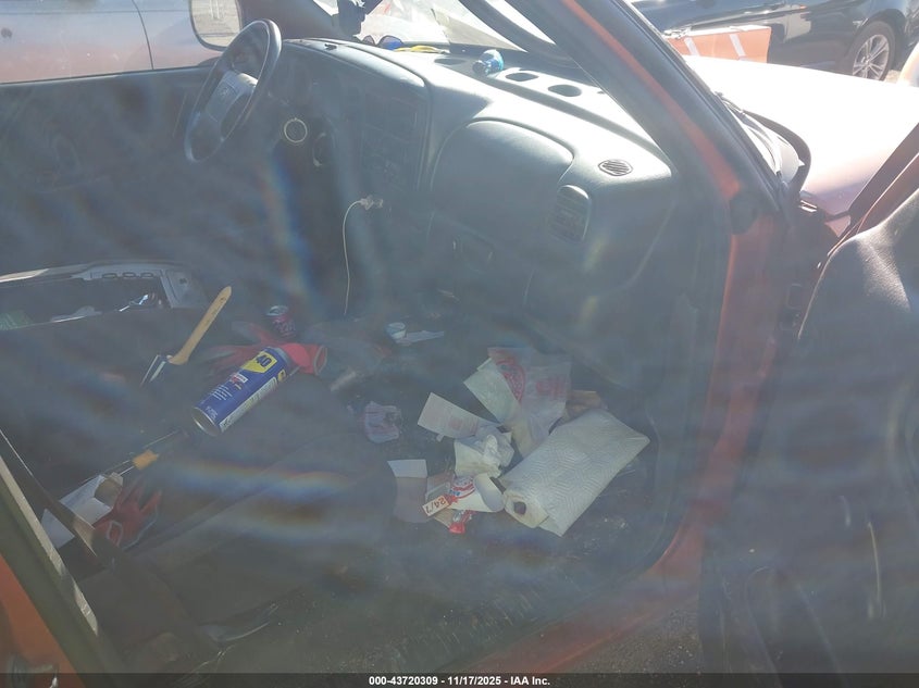 1B7GL2AX9YS653844 2000 DODGE DAKOTA photo no. 5