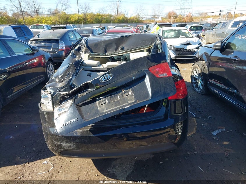 2011 Kia Forte Lx VIN: KNAFT4A21B5330435 Lot: 43720329