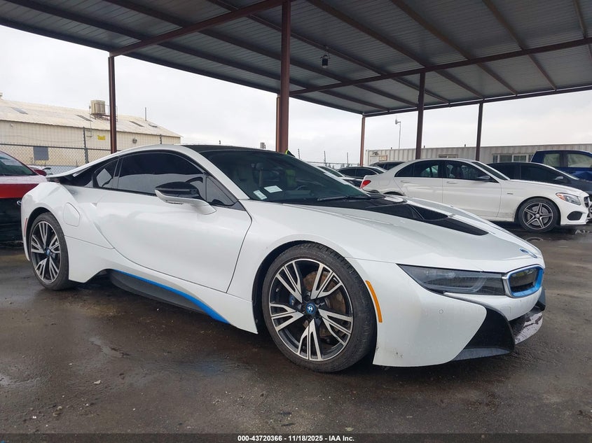 BMW I8