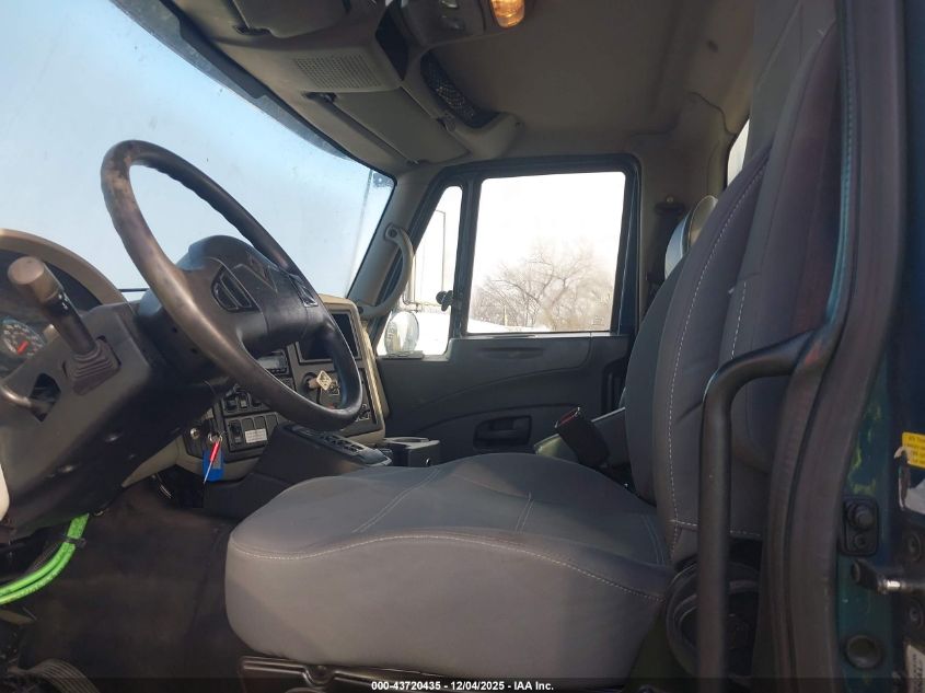 2008 International 8000 8600 VIN: 1HSHXAHRX8J000012 Lot: 43720435